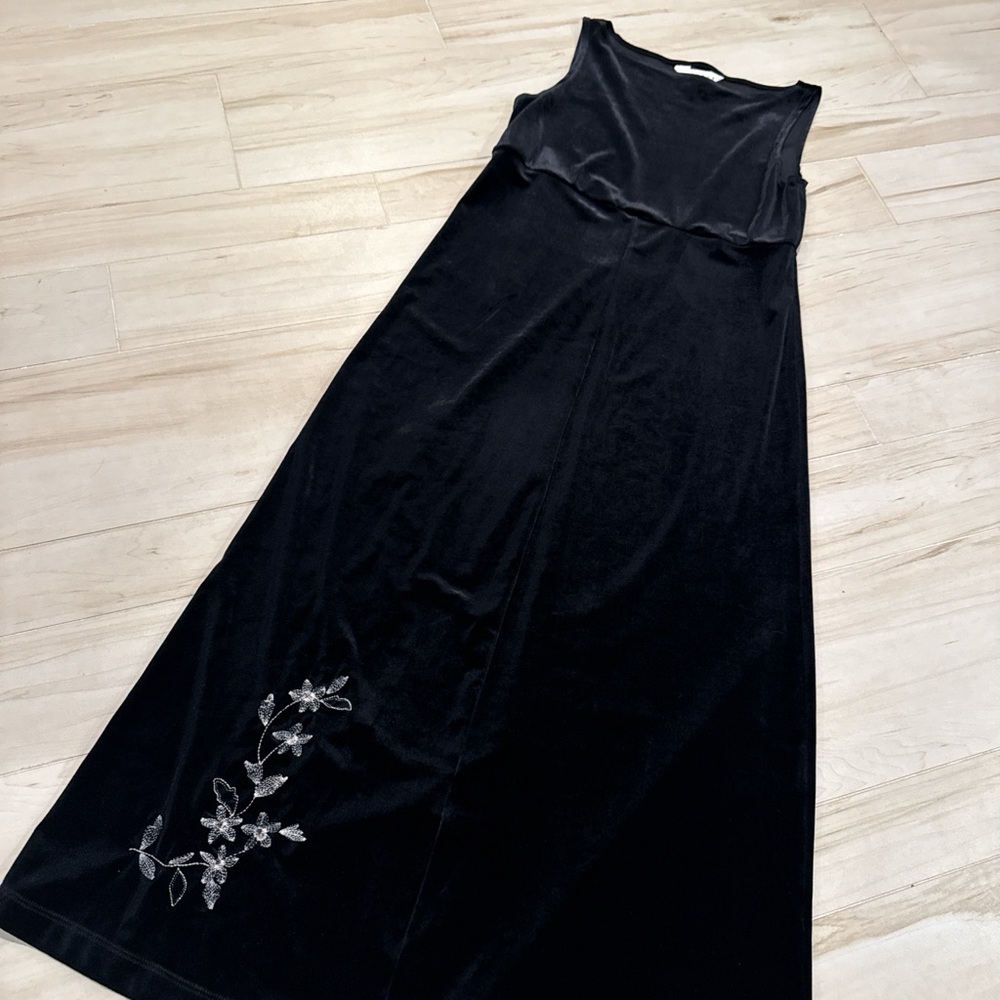Vintage Black Velvet Midi Dress Women's Medium Floral Embroidered Fall Holiday